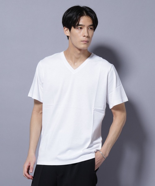 NANO universe（ナノユニバース）の「WEB限定/Anti Soaked(R) 汗染み防止 Vネック レギュラーシルエットTシャツ（Tシャツ/カットソー・メンズ・ホワイト/ブラック/トップグレー・S/M/L/XL）」の2枚目の写真