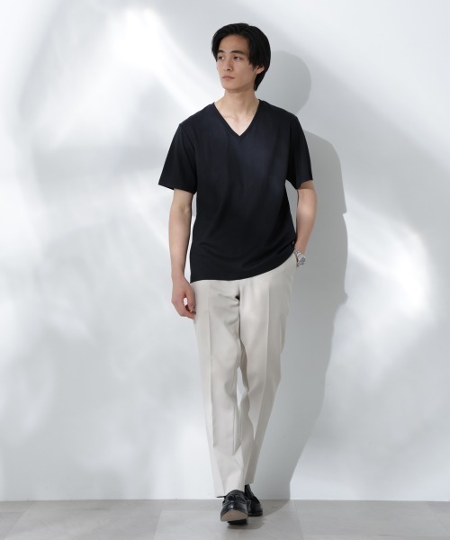 NANO universe（ナノユニバース）の「WEB限定/Anti Soaked(R) 汗染み防止 Vネック レギュラーシルエットTシャツ（Tシャツ/カットソー・メンズ・ホワイト/ブラック/トップグレー・S/M/L/XL）」の6枚目の写真