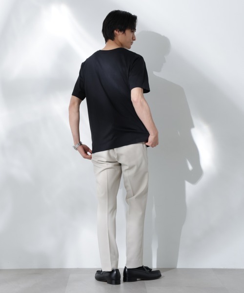 NANO universe（ナノユニバース）の「WEB限定/Anti Soaked(R) 汗染み防止 Vネック レギュラーシルエットTシャツ（Tシャツ/カットソー・メンズ・ホワイト/ブラック/トップグレー・S/M/L/XL）」の8枚目の写真