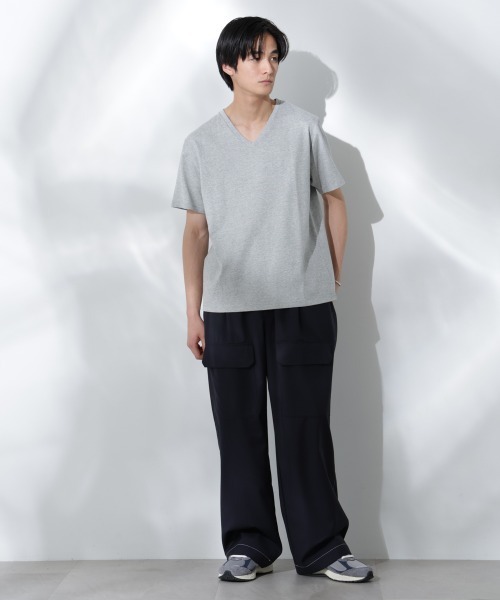 NANO universe（ナノユニバース）の「WEB限定/Anti Soaked(R) 汗染み防止 Vネック レギュラーシルエットTシャツ（Tシャツ/カットソー・メンズ・ホワイト/ブラック/トップグレー・S/M/L/XL）」の12枚目の写真