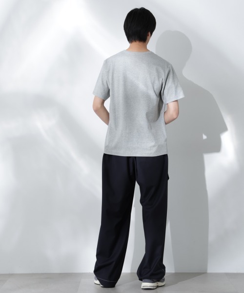 NANO universe（ナノユニバース）の「WEB限定/Anti Soaked(R) 汗染み防止 Vネック レギュラーシルエットTシャツ（Tシャツ/カットソー・メンズ・ホワイト/ブラック/トップグレー・S/M/L/XL）」の15枚目の写真