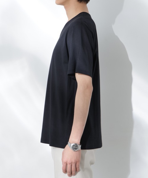 NANO universe（ナノユニバース）の「WEB限定/Anti Soaked(R) 汗染み防止 Vネック レギュラーシルエットTシャツ（Tシャツ/カットソー・メンズ・ホワイト/ブラック/トップグレー・S/M/L/XL）」の16枚目の写真