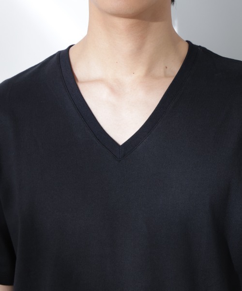 NANO universe（ナノユニバース）の「WEB限定/Anti Soaked(R) 汗染み防止 Vネック レギュラーシルエットTシャツ（Tシャツ/カットソー・メンズ・ホワイト/ブラック/トップグレー・S/M/L/XL）」の18枚目の写真