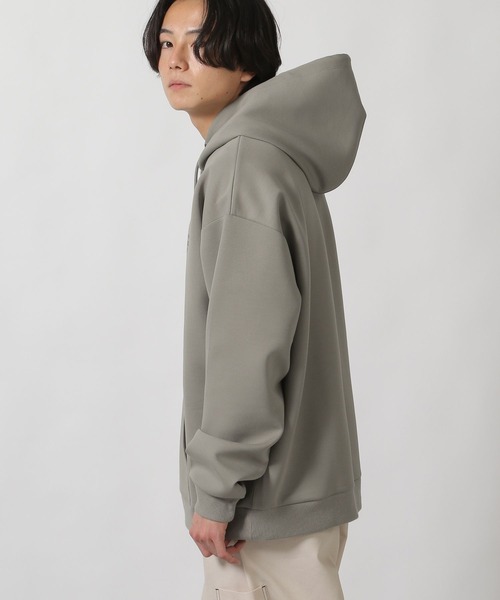 LAKOLE（ラコレ）の「TRダンボールロゴパーカー / 291280（パーカー・メンズ・ホワイト/ブラック/ライトグリーン・MEDIUM/LARGE）」の10枚目の写真