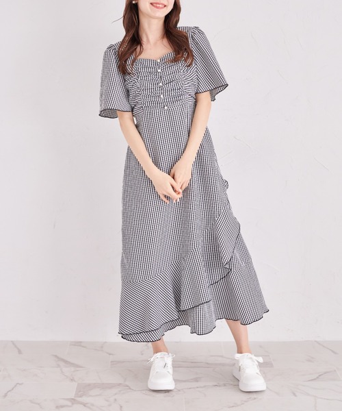 tocco closet(トッコ クローゼット)の「パール付きレースアップスニーカー(スニーカー・レディース・オフホワイト/ブラック・M/L/S)」の7枚目の写真