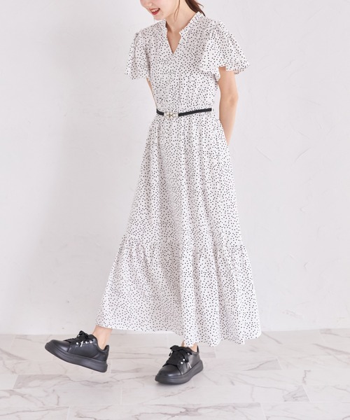 tocco closet(トッコ クローゼット)の「パール付きレースアップスニーカー(スニーカー・レディース・オフホワイト/ブラック・M/L/S)」の12枚目の写真