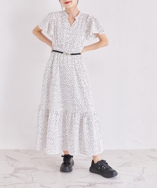tocco closet(トッコ クローゼット)の「パール付きレースアップスニーカー(スニーカー・レディース・オフホワイト/ブラック・M/L/S)」の13枚目の写真