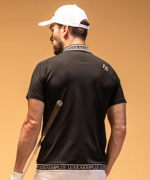 LUXEAKMPLUS 24SS バック ロゴ 半袖 モックネック Tシャツ セール】LUXEAKMPLUS(リュクスエイケイエムプラス)ゴルフ カラー