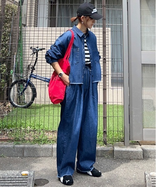 notch.(ノッチ)の「【 notch. by KR 】タックボリュームデニムパンツ(デニムパンツ・レディース・ブルー/ネイビー/ダークネイビー・M/TM)」の3枚目の写真