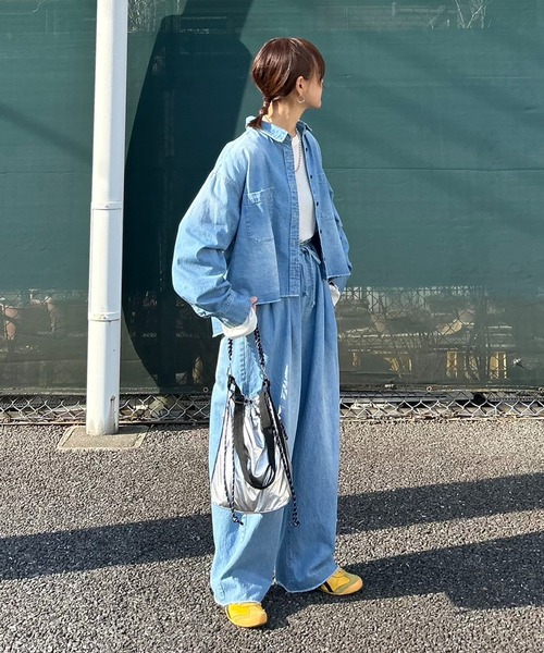 notch.(ノッチ)の「【 notch. by KR 】タックボリュームデニムパンツ(デニムパンツ・レディース・ブルー/ネイビー/ダークネイビー・M/TM)」の4枚目の写真