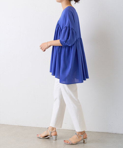 BEARDSLEY（ビアズリー）の「シアーギャザーチュニック（シャツ/ブラウス・レディース・ブラック/ブルー・FREE）」の3枚目の写真