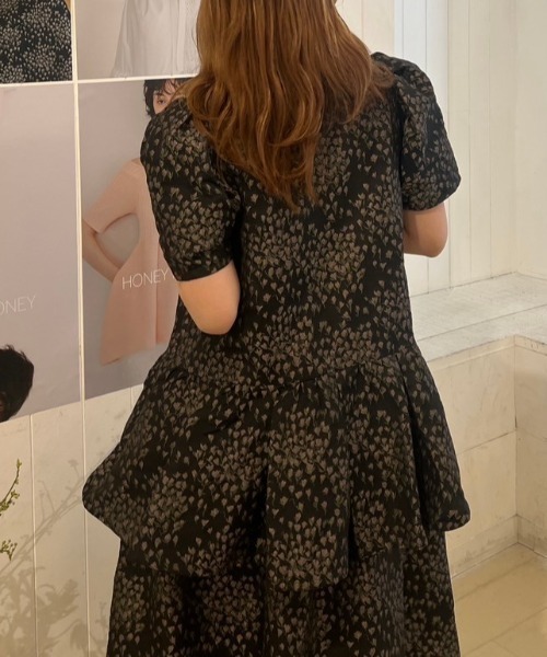 HONEY MI HONEY（ハニーミーハニー）の「taffeta jacquard blouse jacket（ノーカラージャケット・レディース・オフホワイト/ピンク/ブラック・FREE）」の6枚目の写真