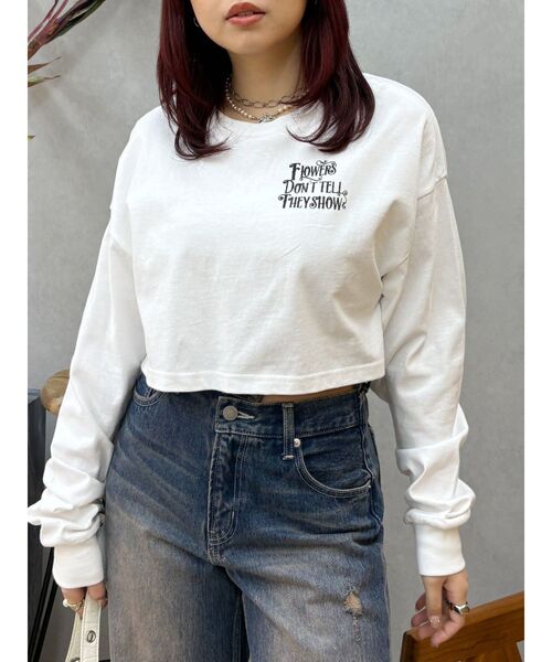 EVRIS(エヴリス)の「クロップドグラフィックロンT(Tシャツ/カットソー・レディース・ホワイト/ブラック/イエロー・FREE)」の2枚目の写真