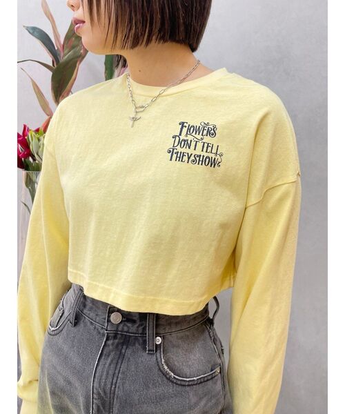 EVRIS(エヴリス)の「クロップドグラフィックロンT(Tシャツ/カットソー・レディース・ホワイト/ブラック/イエロー・FREE)」の1枚目の写真