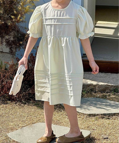 aimoha（アイモハ）の「【aimoha-KIDS-】ボリュームスリーブワンピース (SS)（ワンピース・キッズ・オフホワイト/グリーン・100/110/120/130/140）」の15枚目の写真