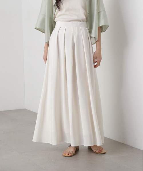 N.（N. Natural Beauty Basic）（エヌエヌナチュラルビューティーベーシック）の「【PS/低身長サイズ】シアータックフレアスカート（スカート・レディース・オフホワイト/ブラック/ブルー・MEDIUM/PS）」の2枚目の写真