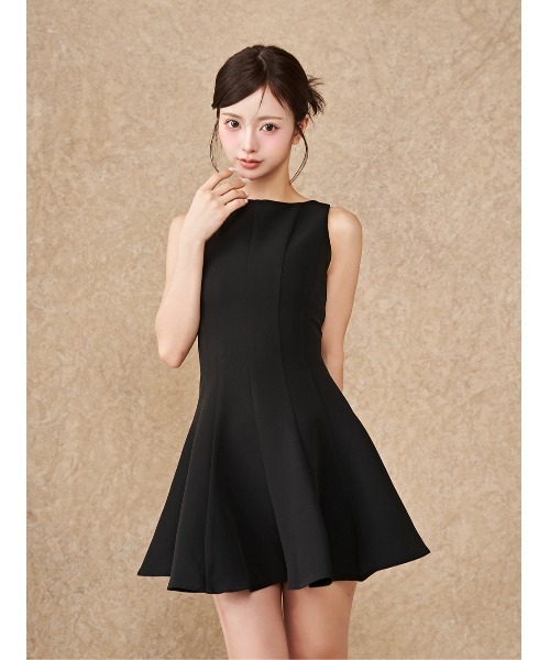 Darich ダーリッチ　シルエットフレアミニワンピース　フリーサイズ　新品 ダーリッチ Darich シルエットフレアミニワンピース （ブラック