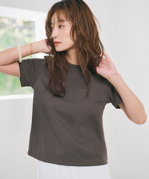 coca(coca)(コカ)の「【西山茉希様着用】\UVカット・速乾/ EAZYTEXクルーネックTシャツ(Tシャツ/カットソー・レディース・ライトブルー/ブラック/ライトピンク/ライトベージュ/ホワイト/チャコール/ライトグレー/ライトグリーン/アイボリー/ダークブラウン・S/M/L/XL)」の6枚目の写真