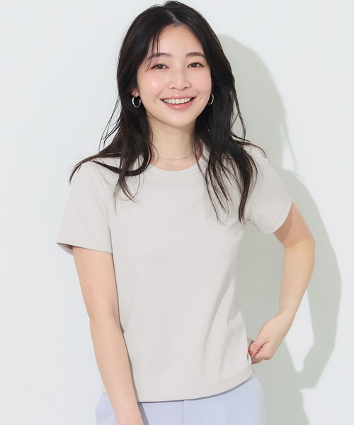 coca(coca)(コカ)の「【西山茉希様着用】\UVカット・速乾/ EAZYTEXクルーネックTシャツ(Tシャツ/カットソー・レディース・ライトブルー/ブラック/ライトピンク/ライトベージュ/ホワイト/チャコール/ライトグレー/ライトグリーン/アイボリー/ダークブラウン・S/M/L/XL)」の4枚目の写真