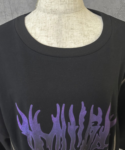 Amilige（アミリージュ）の「DEVIL BEARプリントロングZIPTシャツ（T