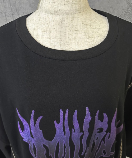 Amilige（アミリージュ）の「DEVIL BEARプリントロングZIPTシャツ（T
