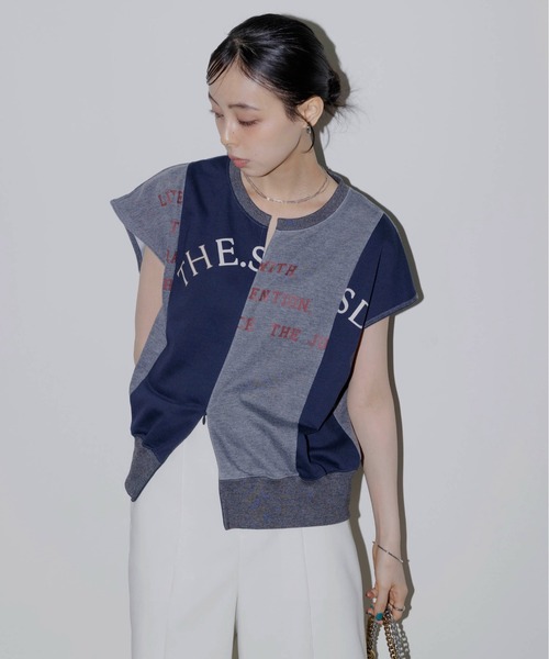 リメイクロゴ配色スリットミニ裏毛トップス（Tシャツ/カットソー