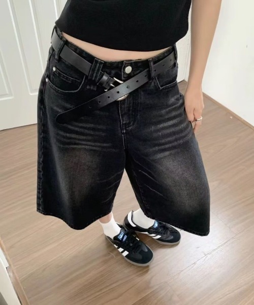 almo(アルモ)の「【LAMPOON】ブラックデニムハーフパンツ(デニムパンツ・レディース・ブラック・SMALL/MEDIUM/LARGE)」の1枚目の写真