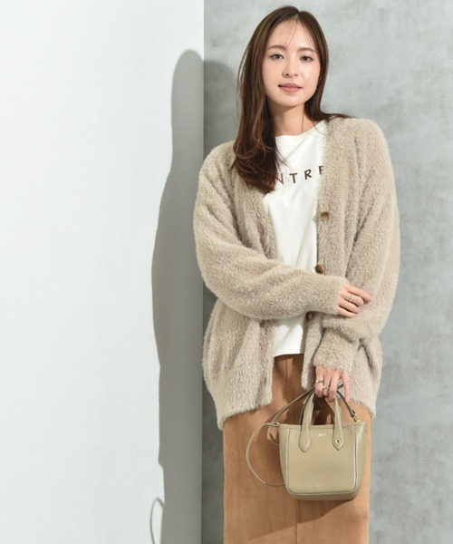 INTERPLANET（インタープラネット）の「フェザーヤーンＶネックカーディガン（カーディガン/ボレロ・レディース・オレンジ/グレイッシュベージュ/チャコールグレー/グリーン・FREE）」の22枚目の写真