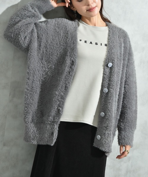 INTERPLANET（インタープラネット）の「フェザーヤーンＶネックカーディガン（カーディガン/ボレロ・レディース・オレンジ/グレイッシュベージュ/チャコールグレー/グリーン・FREE）」の10枚目の写真