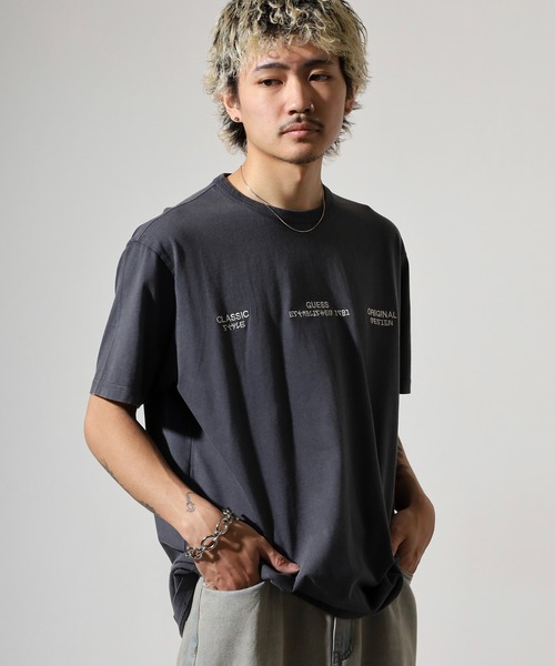 Guess（ゲス）の「GUESS SS CN TREATED FLOWER TEE Tシャツ（Tシャツ/カットソー・メンズ・チャコールグレー・S/M/L/XL）」の6枚目の写真