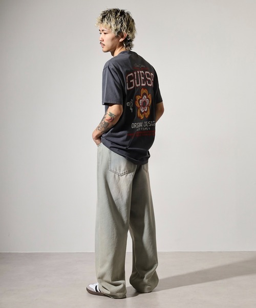 Guess（ゲス）の「GUESS SS CN TREATED FLOWER TEE Tシャツ（Tシャツ/カットソー・メンズ・チャコールグレー・S/M/L/XL）」の11枚目の写真