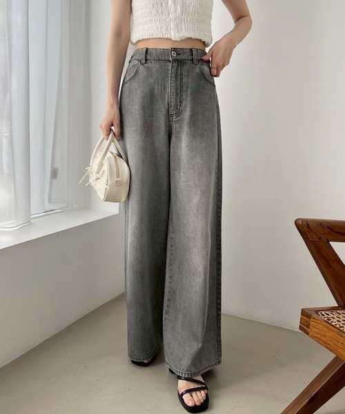 one after another NICE CLAUP(ワンアフターアナザーナイスクラップ)の「【ウエストサイズ調整可能】ワイドデニムパンツ(デニムパンツ・レディース・ブルー/グレー/ブルー系その他・SMALL/MEDIUM)」の2枚目の写真