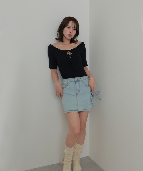 M DOLLY(エムドリー)の「*M DOLLY original* side ribbon denim mini skirt/サイドリボンデニムミニスカート(デニムスカート・レディース・ライトブルー・XS/S/M)」の5枚目の写真
