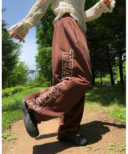 ARCHIVER(アーカイバ)の「【Lp】ロゴスエットパンツ(スウェットパンツ・レディース・ブラウン/ネイビー・FREE)」の1枚目の写真