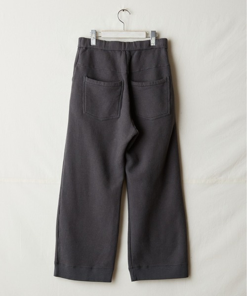 suzuki takayuki(スズキタカユキ)の「sweat pants / wide-straight(スウェットパンツ・レディース・ヘザーグレー/チャコールグレー/ブラック/アイボリー・03/02)」の7枚目の写真