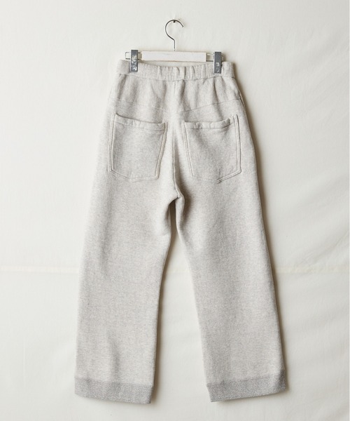 suzuki takayuki(スズキタカユキ)の「sweat pants / wide-straight(スウェットパンツ・レディース・ヘザーグレー/チャコールグレー/ブラック/アイボリー・03/02)」の6枚目の写真