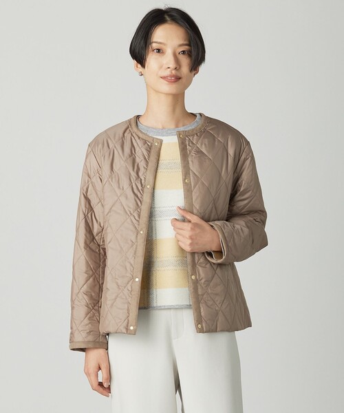 J.PRESS Ladies(J.プレス レディス)の「【WEB限定カラーあり】コンパクトタフタキルティング ブルゾン(ノーカラーコート・レディース・ブラック系/ベージュ系/グレー系/アイボリー系/ネイビー系・S/XS)」の4枚目の写真