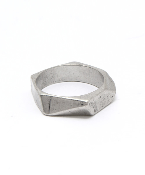 ANCHOR（アンカー）の「Random Cut nut ring（リング・メンズ・アンティークシルバー/アンティークゴールド・14号/16号/13号/18号）」の3枚目の写真