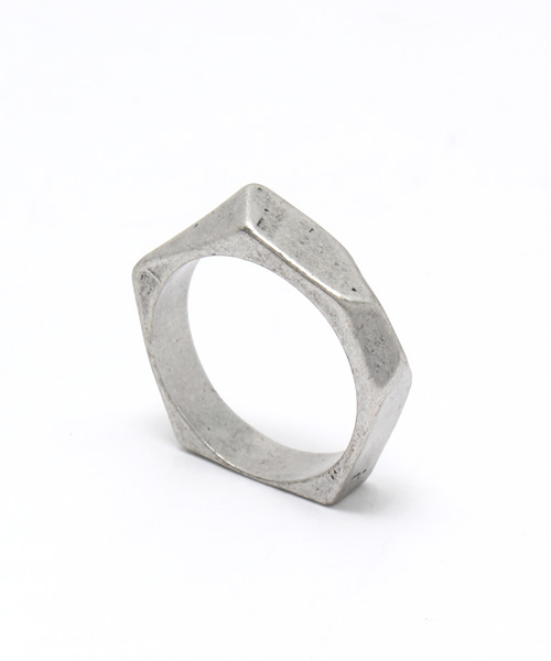 ANCHOR（アンカー）の「Random Cut nut ring（リング・メンズ・アンティークシルバー/アンティークゴールド・14号/16号/13号/18号）」の4枚目の写真