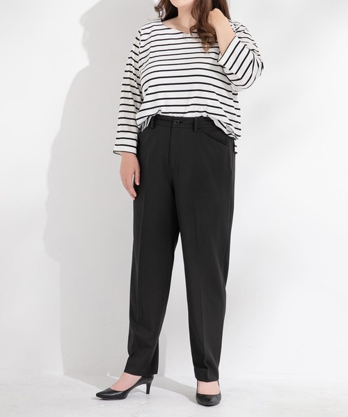 Newlyme(ニューリーミー)の「【大きいサイズ】テーパードパンツ(その他パンツ・レディース・ブラック・3L/4L/5L/6L)」の2枚目の写真