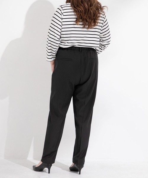 Newlyme(ニューリーミー)の「【大きいサイズ】テーパードパンツ(その他パンツ・レディース・ブラック・3L/4L/5L/6L)」の13枚目の写真