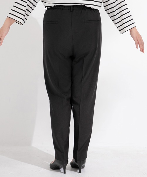 Newlyme(ニューリーミー)の「【大きいサイズ】テーパードパンツ(その他パンツ・レディース・ブラック・3L/4L/5L/6L)」の15枚目の写真