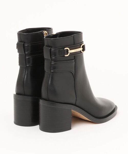 MICHAEL KORS(マイケルコース)の「SINGLE SOLE CARSON HEELED BOOTIE ブーティ(ブーツ・レディース・ブラック・5.5/6/6.5/7/7.5/8/9/5/8.5)」の2枚目の写真