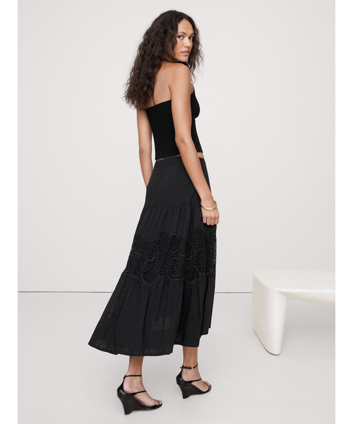 Banana Republic（バナナリパブリック）の「コットン ＆レース ドロップウエスト ティアードスカート（スカート・レディース・ブラック・2/0/4/6/8）」の4枚目の写真