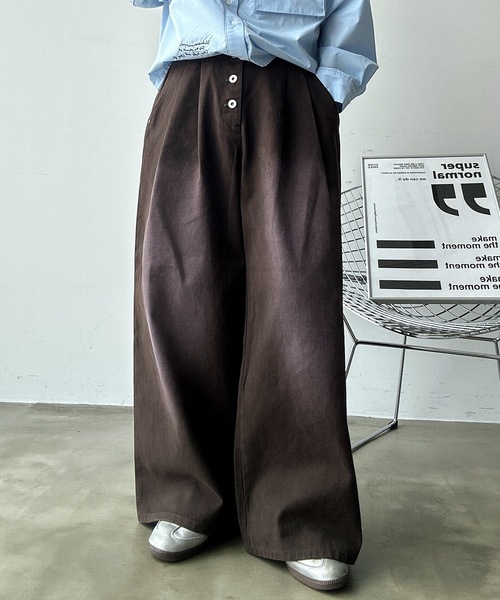 UNDERSTATEMENTs（アンダーステイトメント）の「【ユニセックス】ブラスト加工ボタンフライツイルパンツ/ワイドストレート（デニムパンツ・メンズ・ネイビー/ブラウン/ライトグレー/ブラック・LARGE/MEDIUM/SMALL）」の3枚目の写真