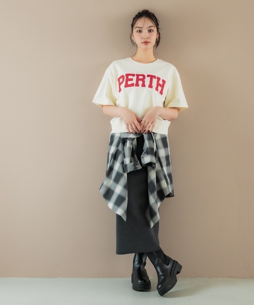 coca(coca)(コカ)の「ロゴショートTシャツ(Tシャツ/カットソー・レディース・グレー/ベージュ/イエロー/ネイビー・S/M/L)」の10枚目の写真