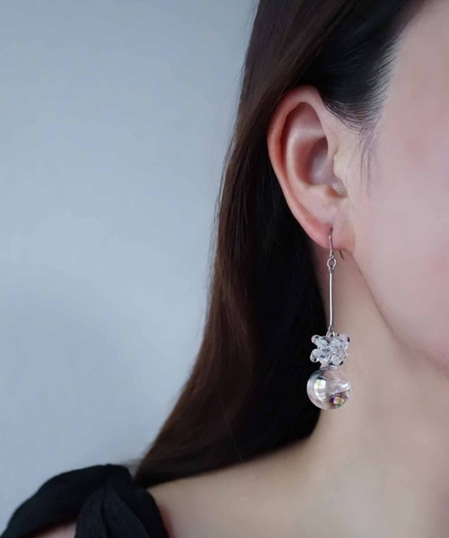 CERCA(チェルカ)の「jolie minette/お水入り ガラスドーム キラキラ フックピアス(ピアス(両耳用)・レディース・シルバー/ゴールド・FREE)」の4枚目の写真