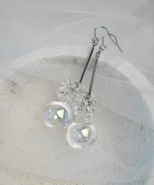 CERCA(チェルカ)の「jolie minette/お水入り ガラスドーム キラキラ フックピアス(ピアス(両耳用)・レディース・シルバー/ゴールド・FREE)」の6枚目の写真