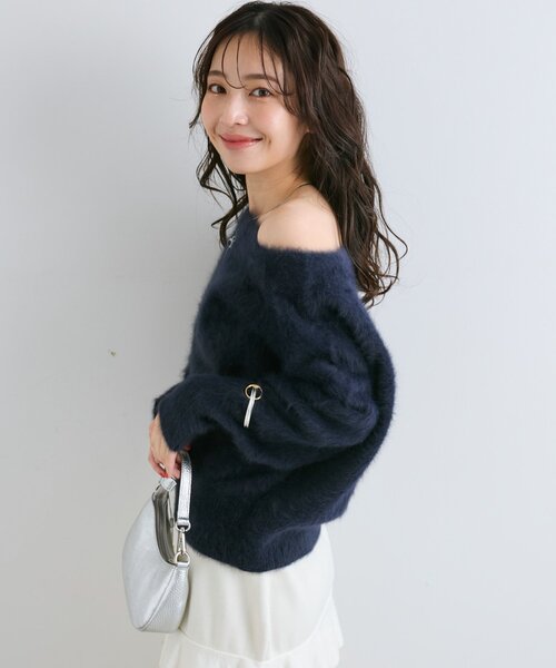 La boutique BonBon（ラブティックボンボン）の「【今すぐお届け！・miki監修】ヘアリーウールカシミヤ混オフショルニット（ニット/セーター・レディース・ミント/オフホワイト/グレー/ピンク/ネイビー・FREE）」の13枚目の写真