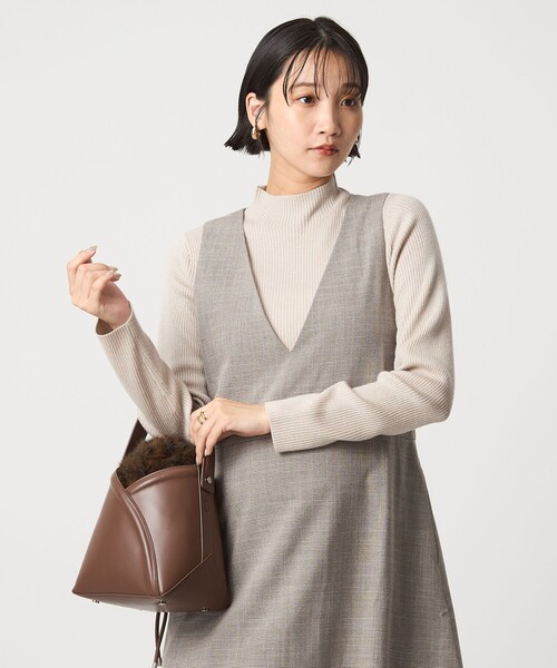green label relaxing(グリーンレーベルリラクシング)の「ラメ リブ ボトルネック ニット プルオーバー ウォッシャブル(ニット/セーター・レディース・ナチュラル/ライトグレー/ダークグレー・FREE)」の22枚目の写真